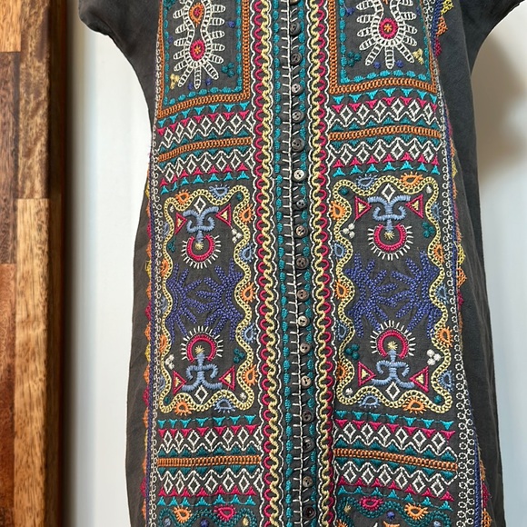 JOHNNY WAS Embroidered Linen Dress - Picture 4 of 8